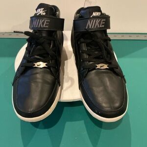 Nike Air Flytop Men’s Black Leather High-Top Sneakers Size 8